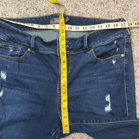 Torrid Dark Wash Feel The Fit Super Soft Distressed Stretch Jegging Size 18XS - Picture 6 of 7
